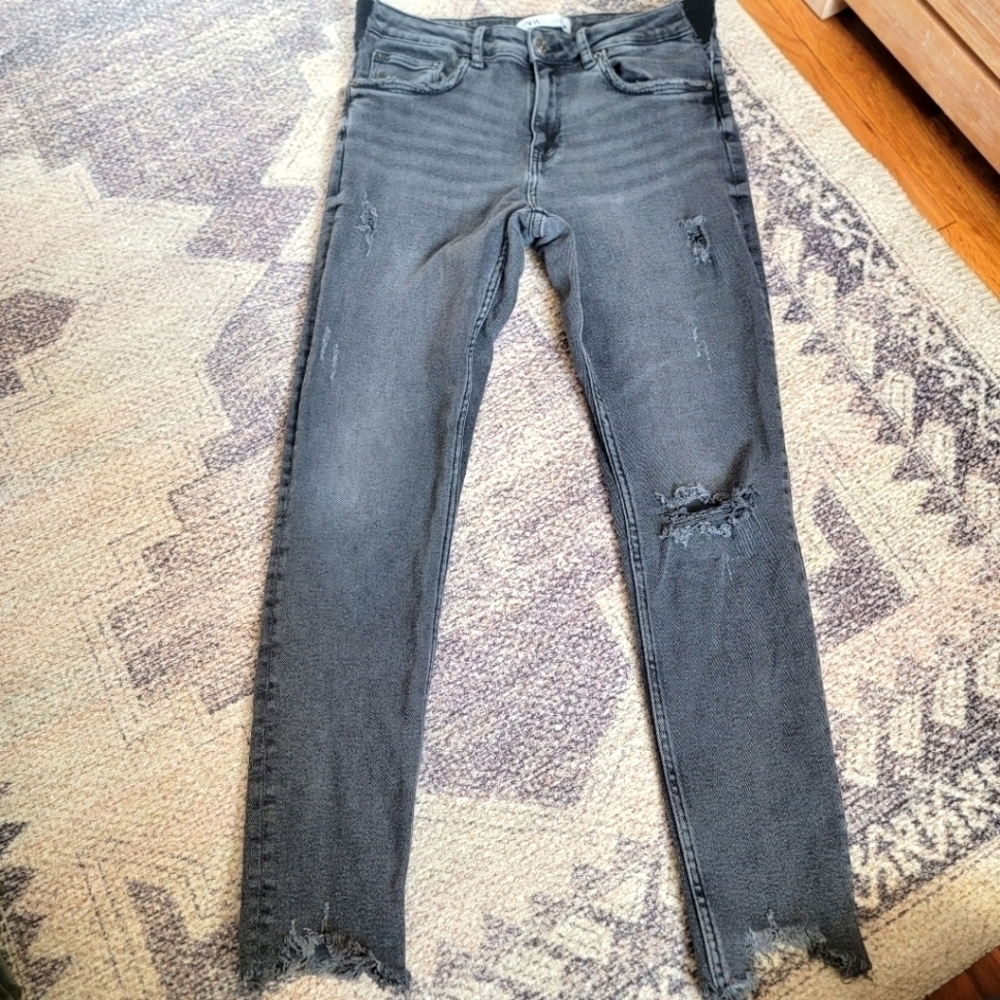 Zara Distressed Jeans 10